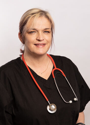 Dr Catherine Lewis
